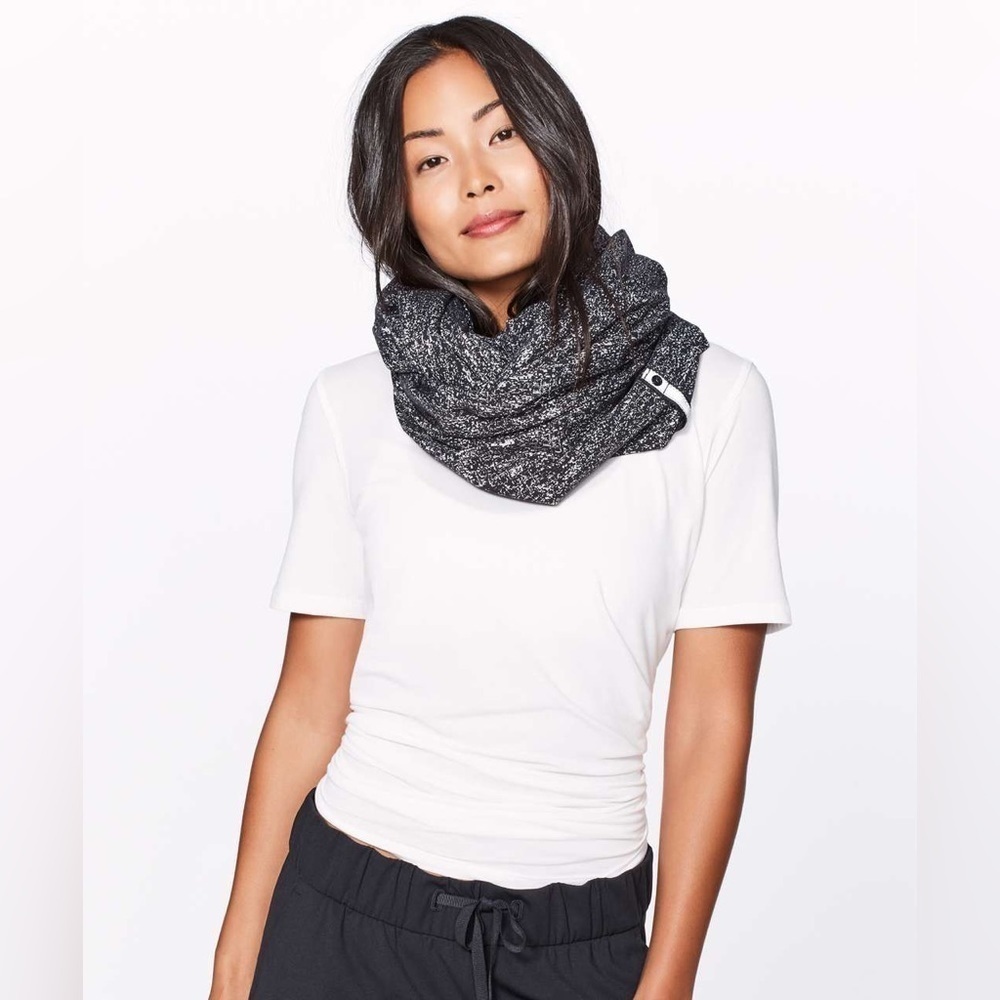Lululemon Vinyasa Scarf (Rulu)
